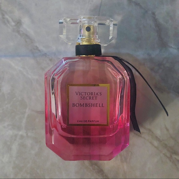Victoria's Secret Other - Victoria’s Secret Bombshell